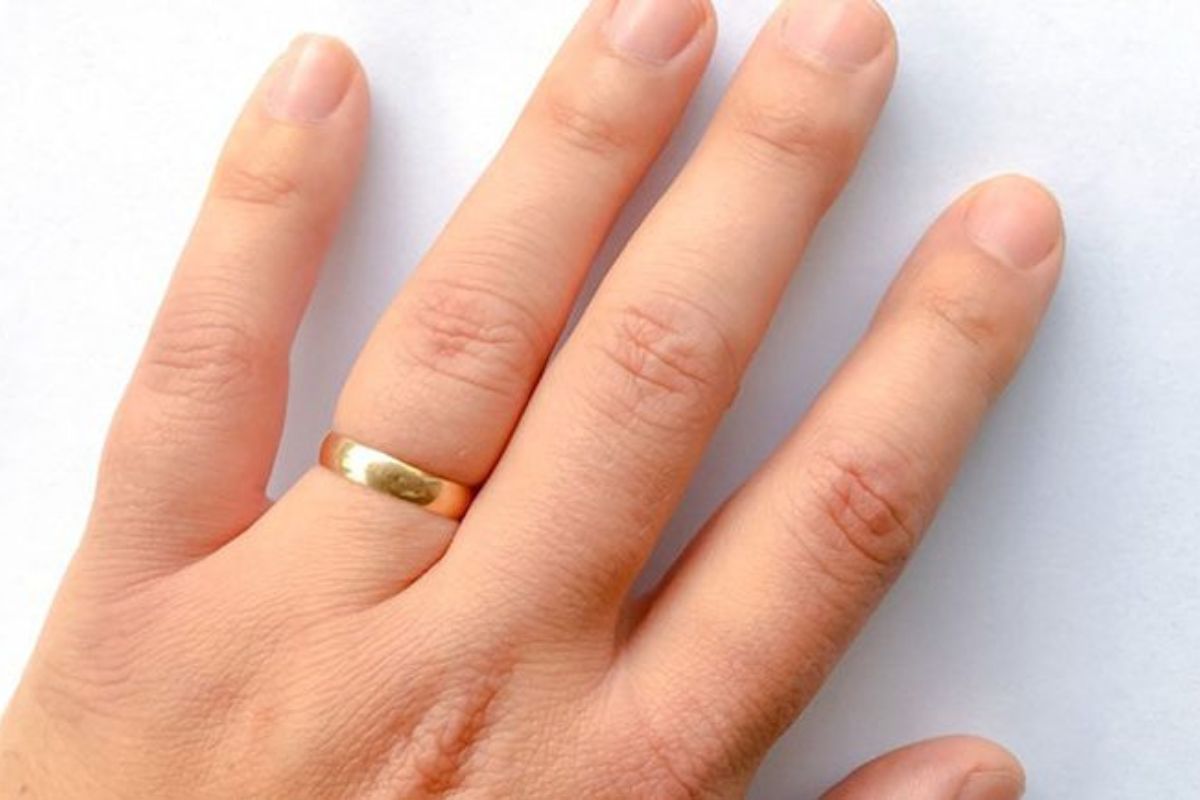 Nhẫn cưới bị chật có đổi được không?