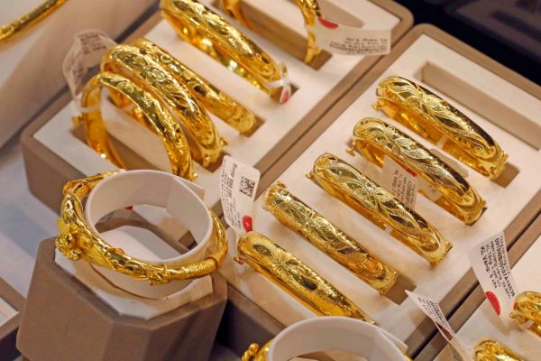 Cách phân biệt vàng tây và vàng ta đơn giản nhất
